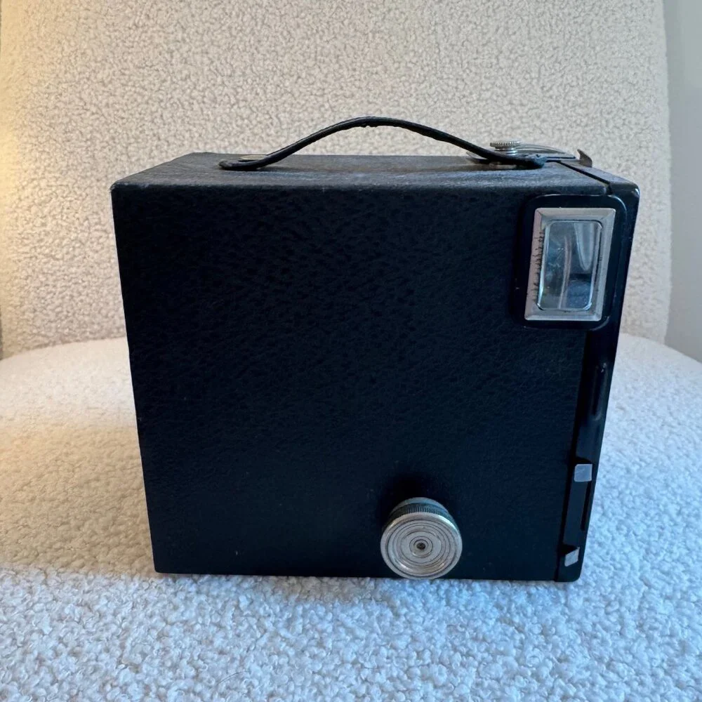 Vintage 1940s-1950s Kodak Brownie Target Six-16 Camera